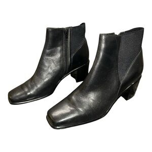 NICOLE Black Leather Button High Heels Ankle BOOTS Womens Shoes Sz 7.5